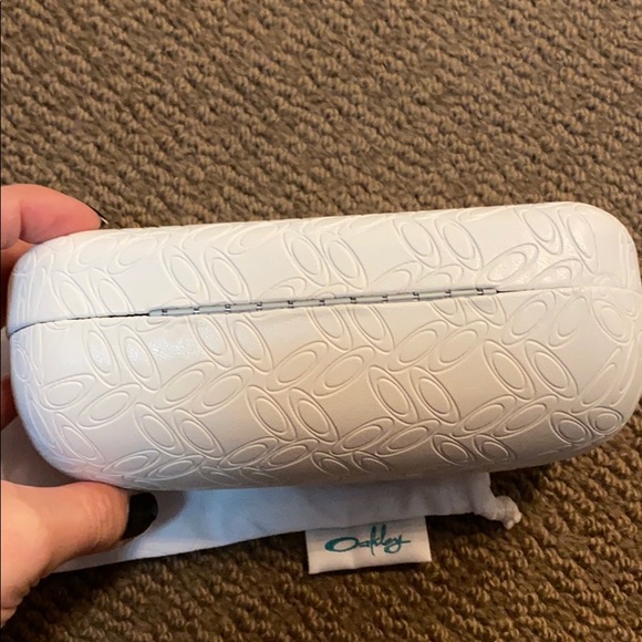 Oakley white, hard case for sunglasses. main image 4